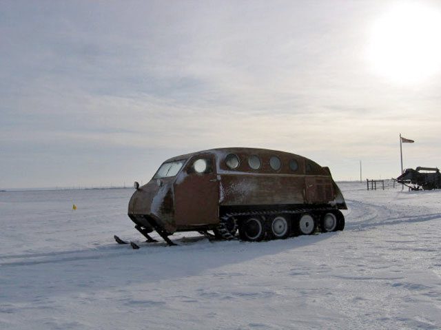 snowmobile В12